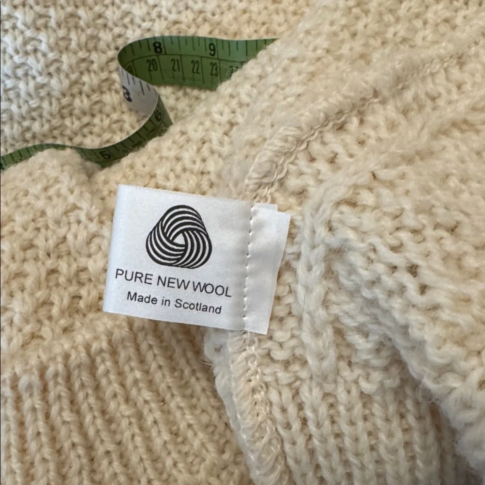 Wool Cable Knit Sweater. Highland Home. Made in Scotland. Medium Unisex. NWT - Picture 11 of 13